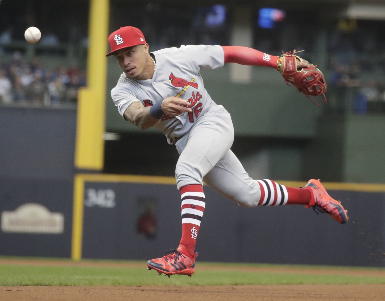 Cardinals, Brewers open baseball season